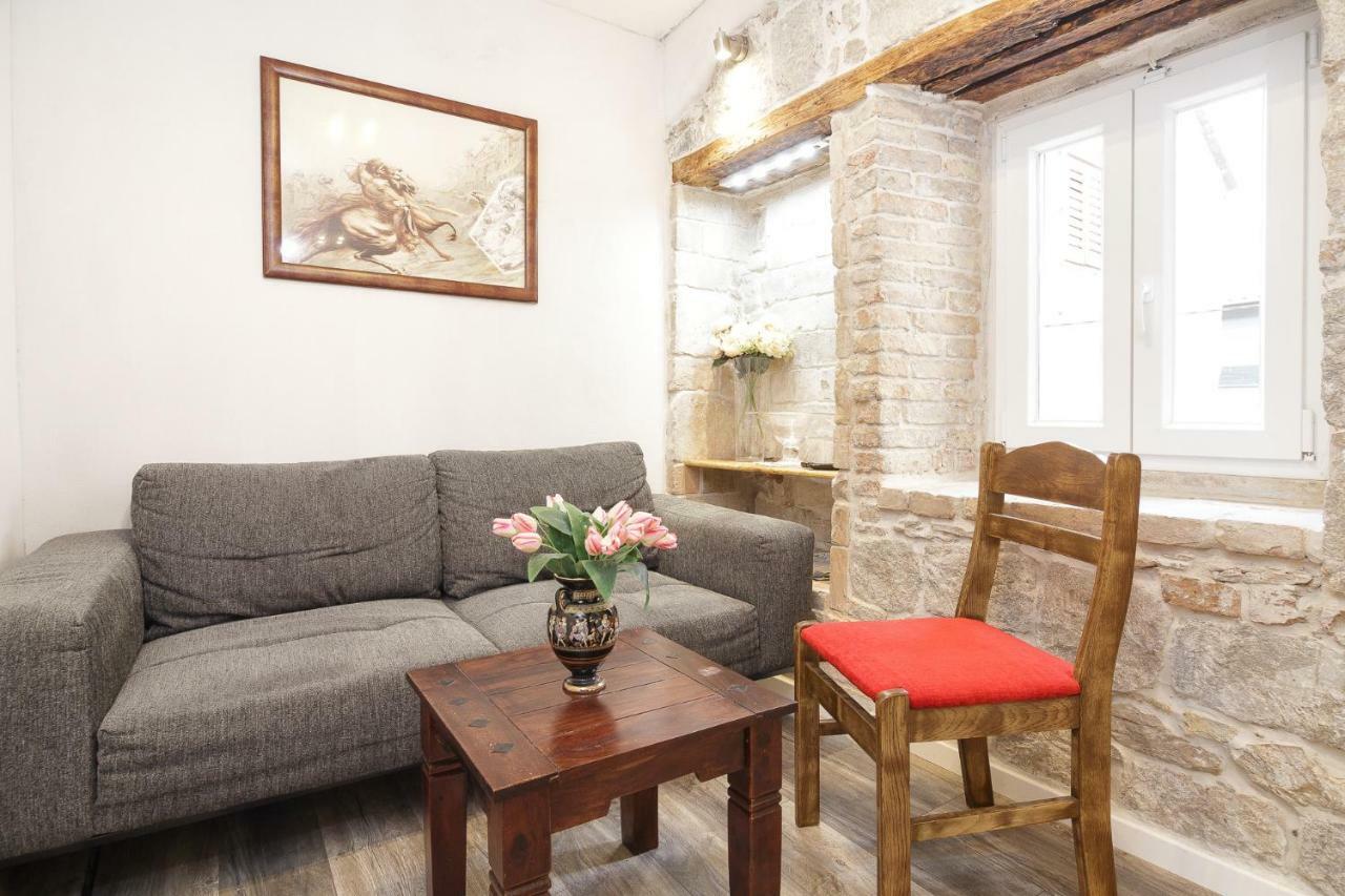 Apartment Stone Varos *