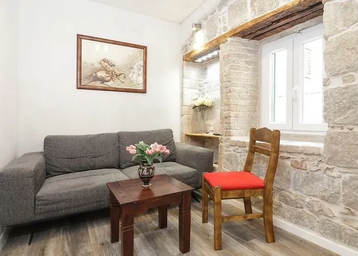 Stone Apartman Varos