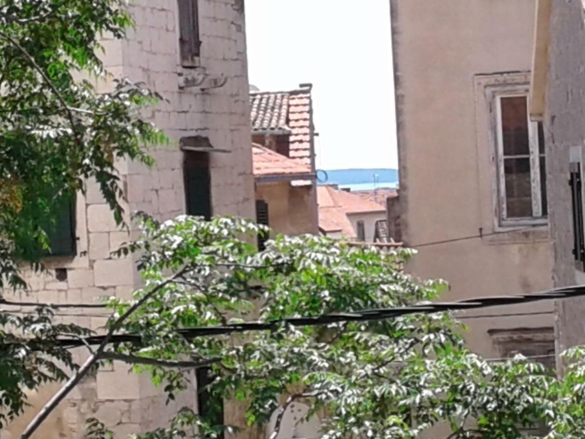 Apartment Stone Varos *